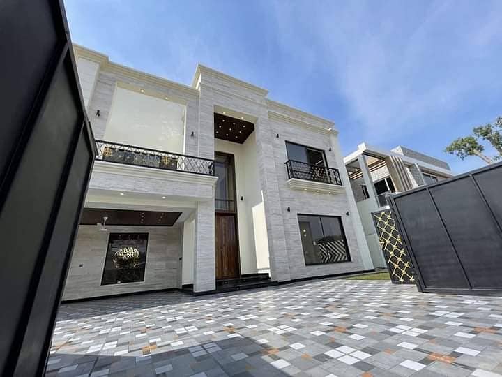 10 Marla Brand New House Availaable For Rent Prime Location 0