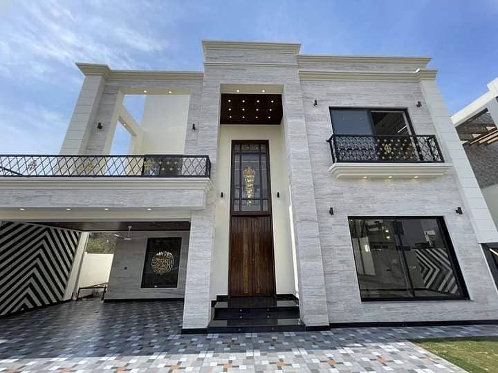 10 Marla Brand New House Availaable For Rent Prime Location 1