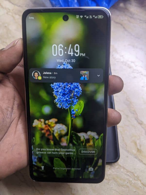 Infinix 40i condition 10x10 8 128GB urgent for sale full grunty 4