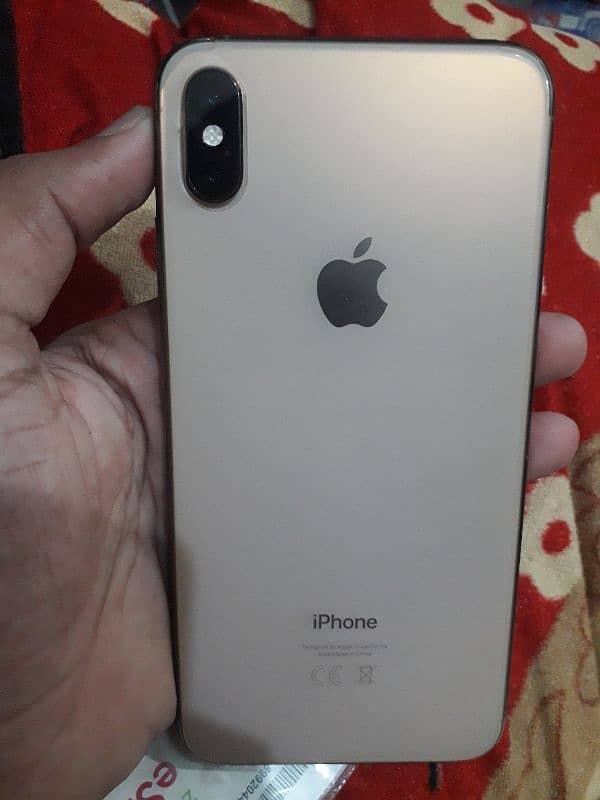 iPhone xs max 4