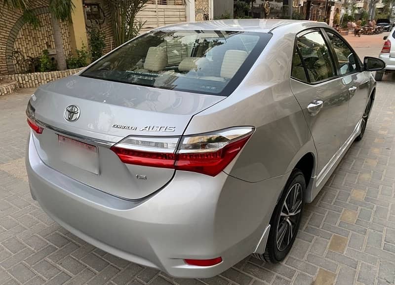 Toyota Corolla Altis 2019 4