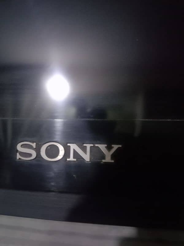 Bravia Sony LCD simple condition 10 by 10 5