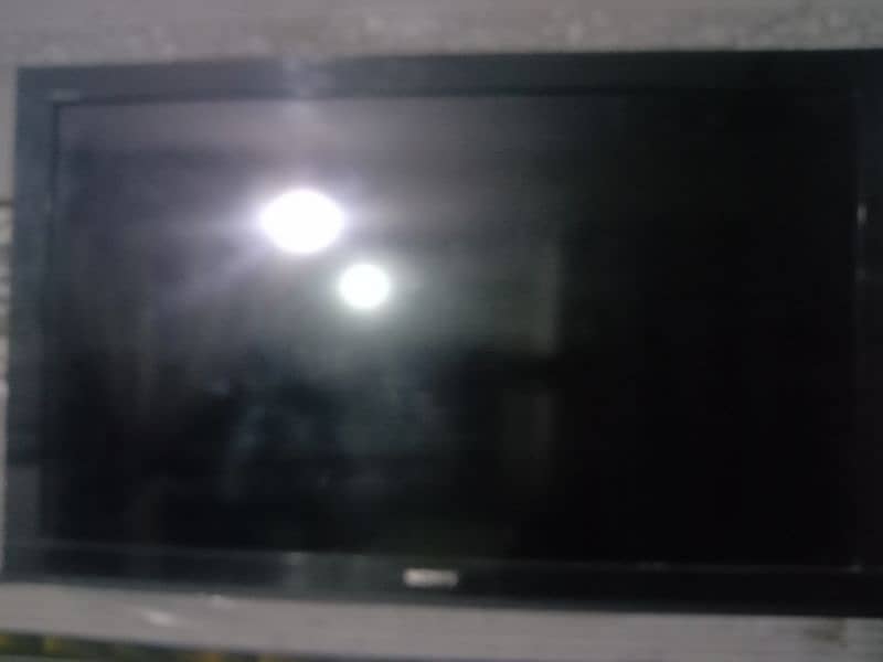 Bravia Sony LCD simple condition 10 by 10 6