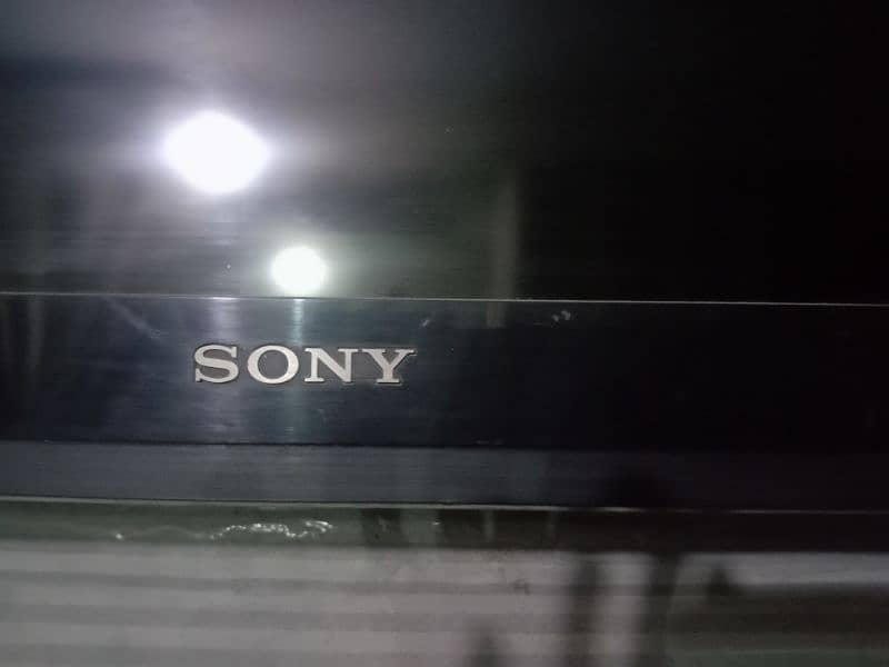 Bravia Sony LCD simple condition 10 by 10 8