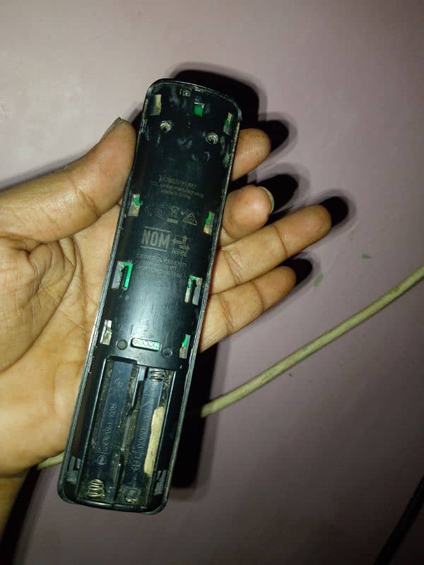 Original TCL voice remote 1