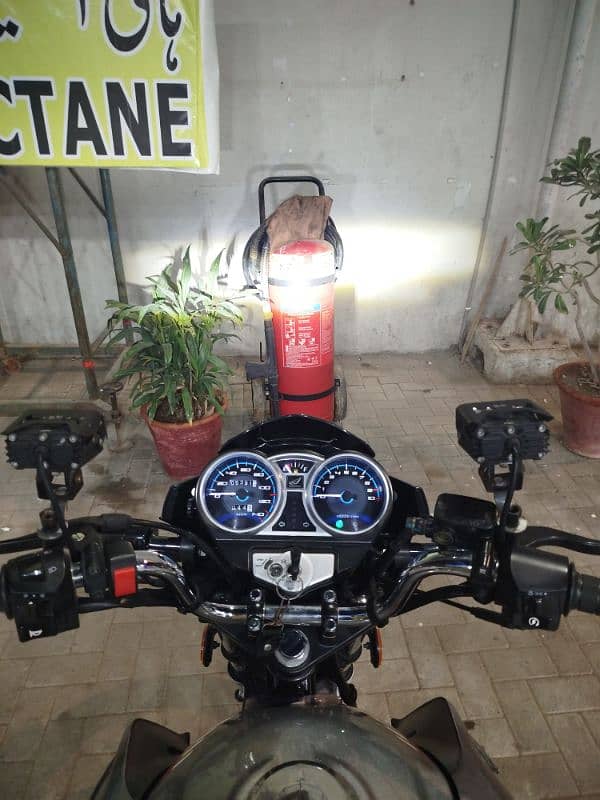 Honda CB 150F 23 Model 23 Register October ke month ki hai Urjent Sale 12