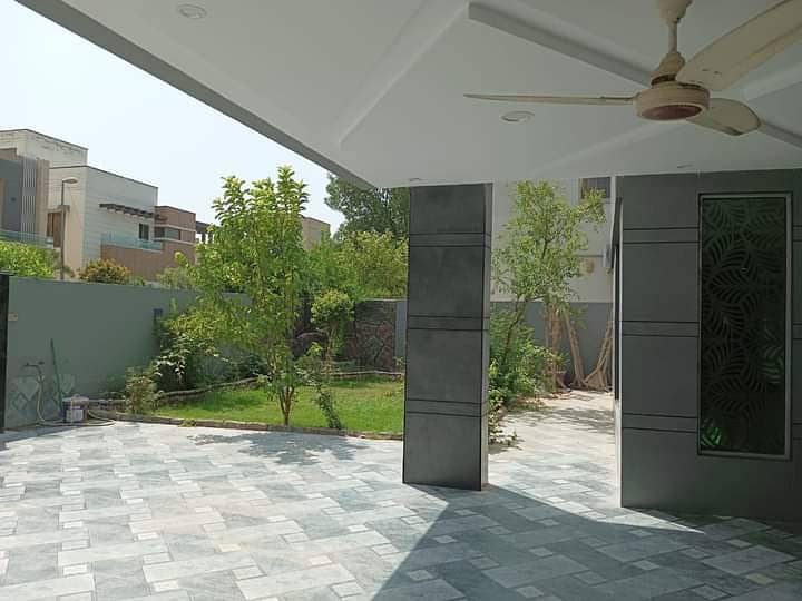 One Kanal House Near Imtiaz Mall in Bahria Town Lahore 1