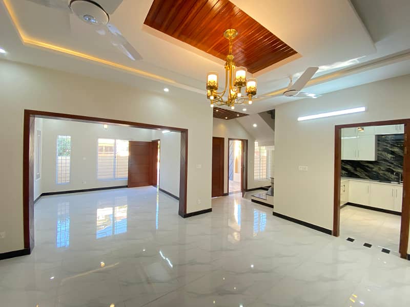 BRAND NEW 8M HOUSE AVAILABLE FOR SALE 1