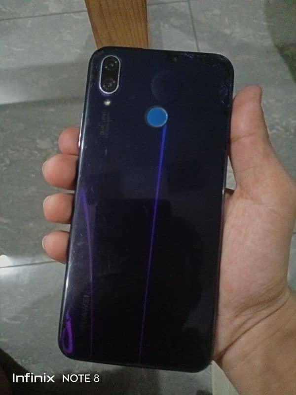 Huawei nova 3i 0