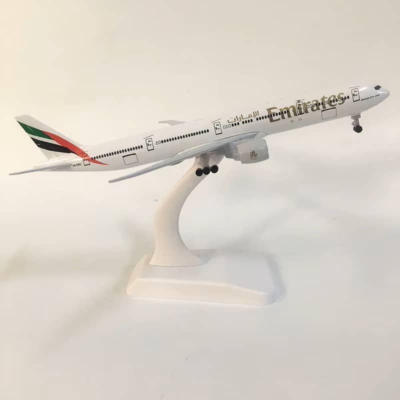 Airline Model PIA b777 saudia 747 emirates 777 qatar a380 qatar fifa 3