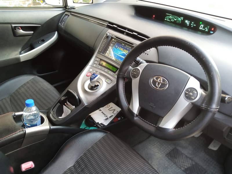 Toyota Prius 2012 6