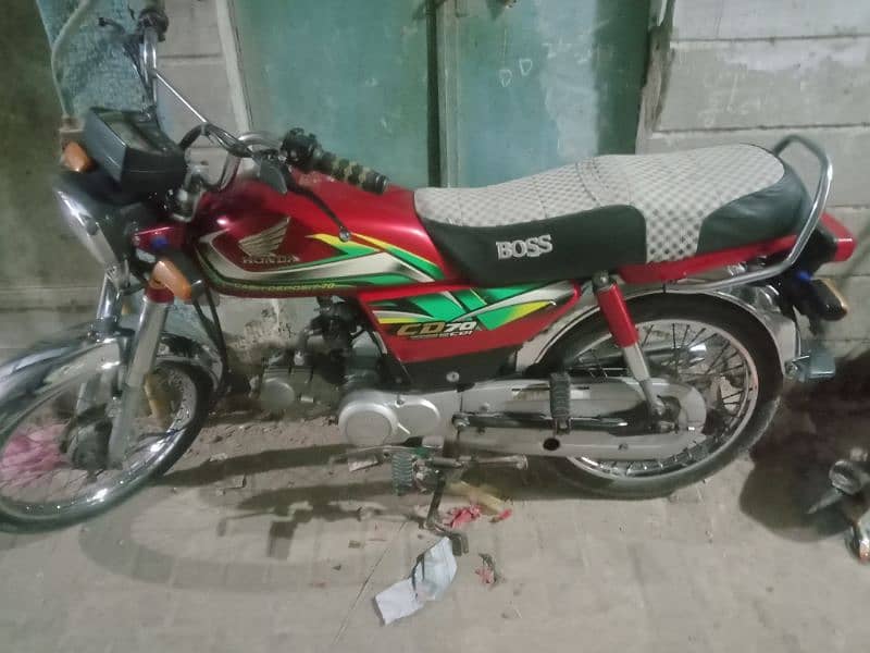 Honda CD 70 6