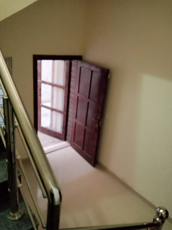 14 M CORNER HOUSE WITH BASEMENT /8 BEDROOMS ACCOUMODATION AVAILABLE FOR RENT 7