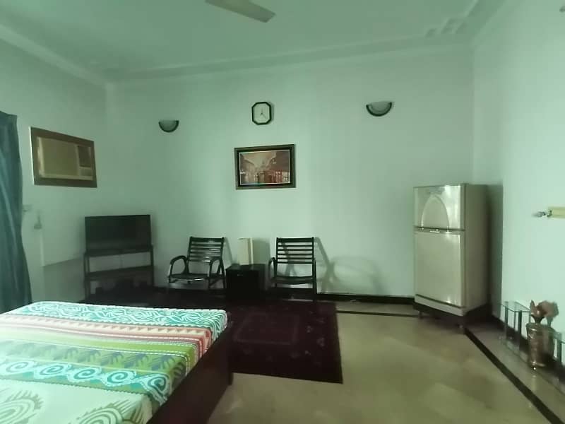 DHA 1 Kanal Fully Furnished Very Stylish Upper Portion For Rent In Phase 1 12