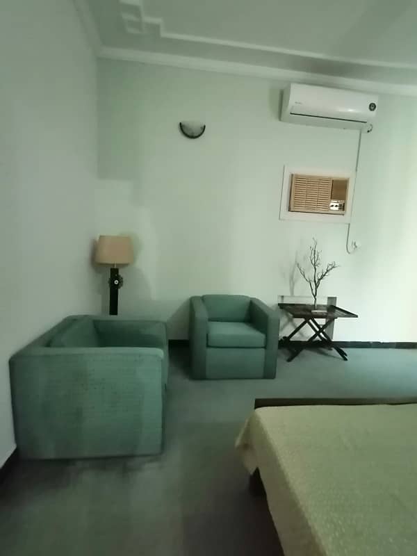 DHA 1 Kanal Fully Furnished Very Stylish Upper Portion For Rent In Phase 1 20