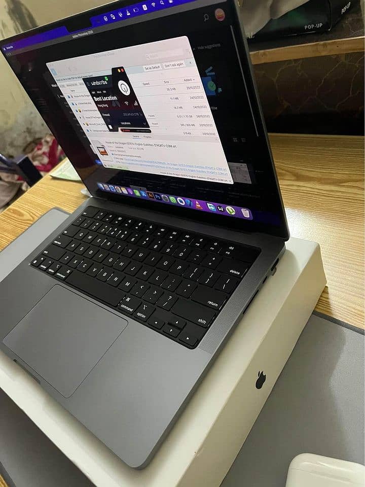 14" Macbook Pro 2021 with M1 Pro Chip 1