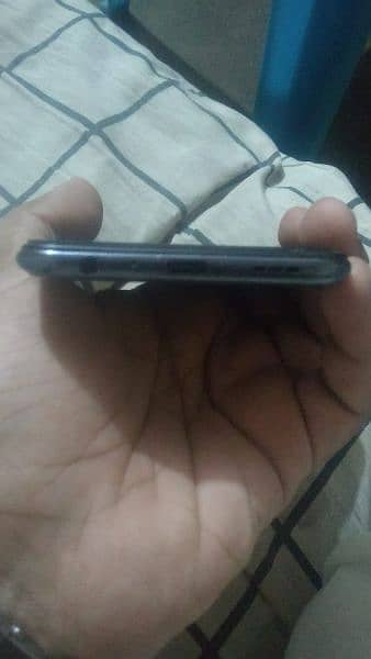 oppo F17 pro 8gb 128 good condition phone 6