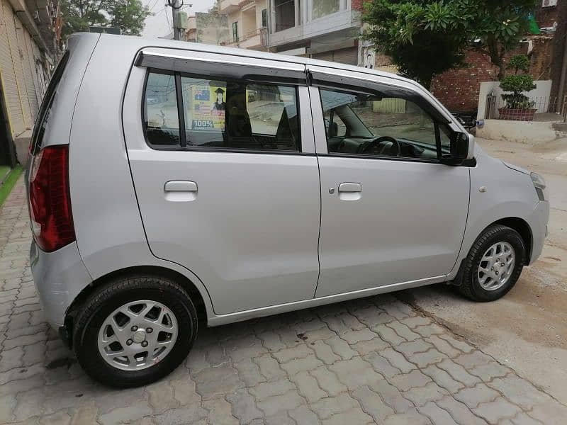 Suzuki Wagon R 2018 4