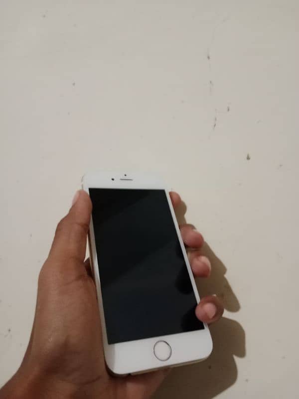 iPhone 6 PTA aproof 16 GB gold colour 4