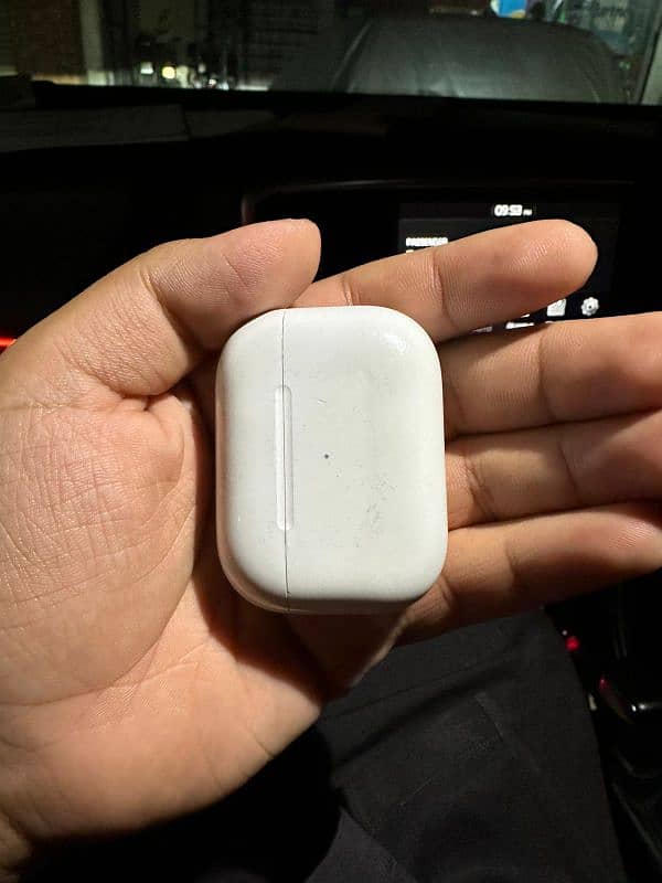 Apple Airpods pro 2nd Generation brand new condition complete box 3