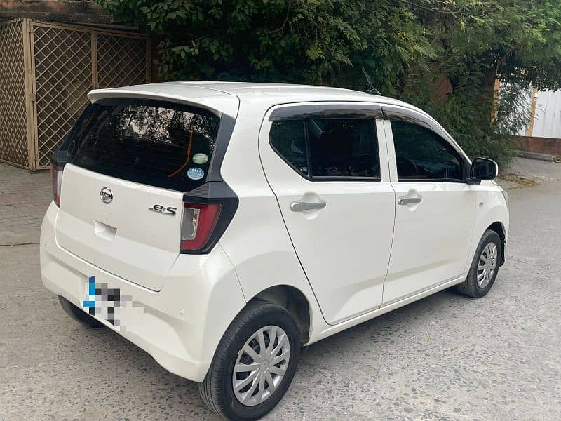 Daihatsu Mira e,s  2018 3