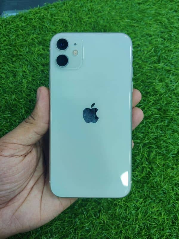 I am selling iphone 11 7