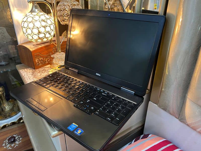 Dell latitude corei3 4 generation 0