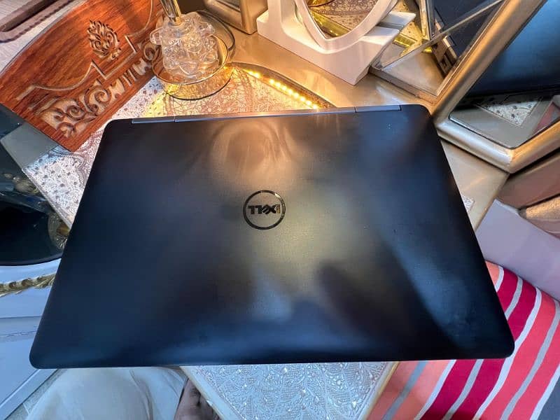 Dell latitude corei3 4 generation 1