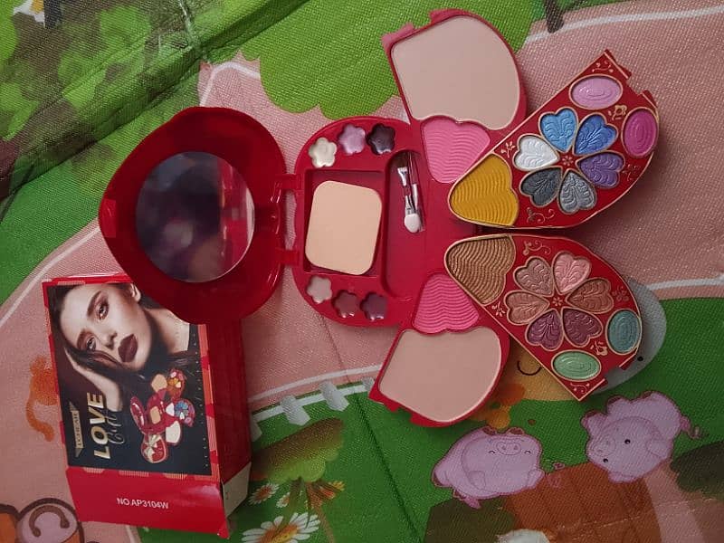 makeup kit original Dubai made 4