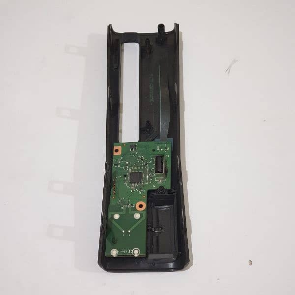 Xbox 360s Power Supply, Kinect & Front Panel 8