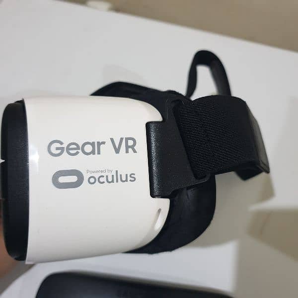 Samsung Gear VR Headset 3