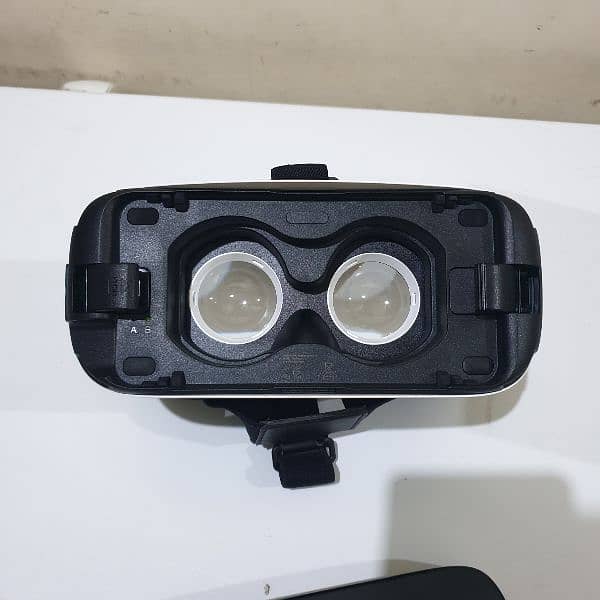 Samsung Gear VR Headset 6