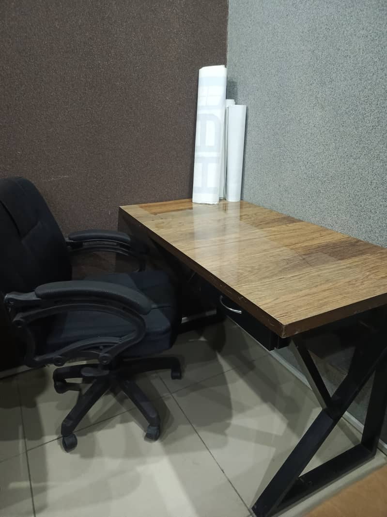 Urgent Office Tables & Chairs for Sale 5