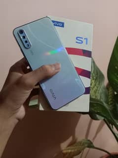 vivo s1 with box