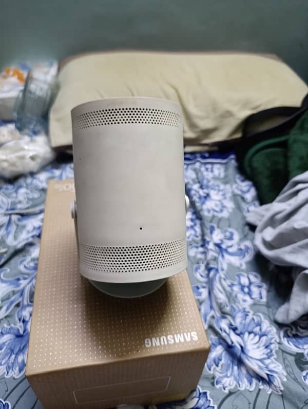 the freestyle Samsung projector 6