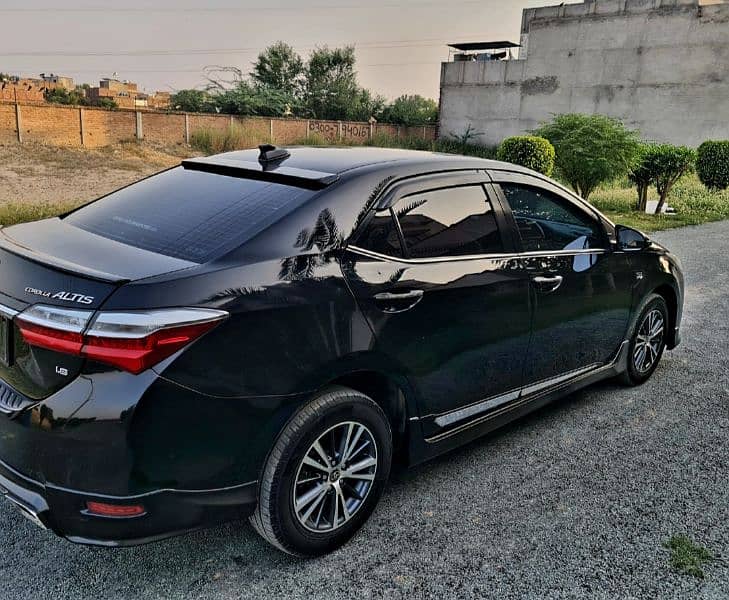 Toyota Corolla Altis 2015 4