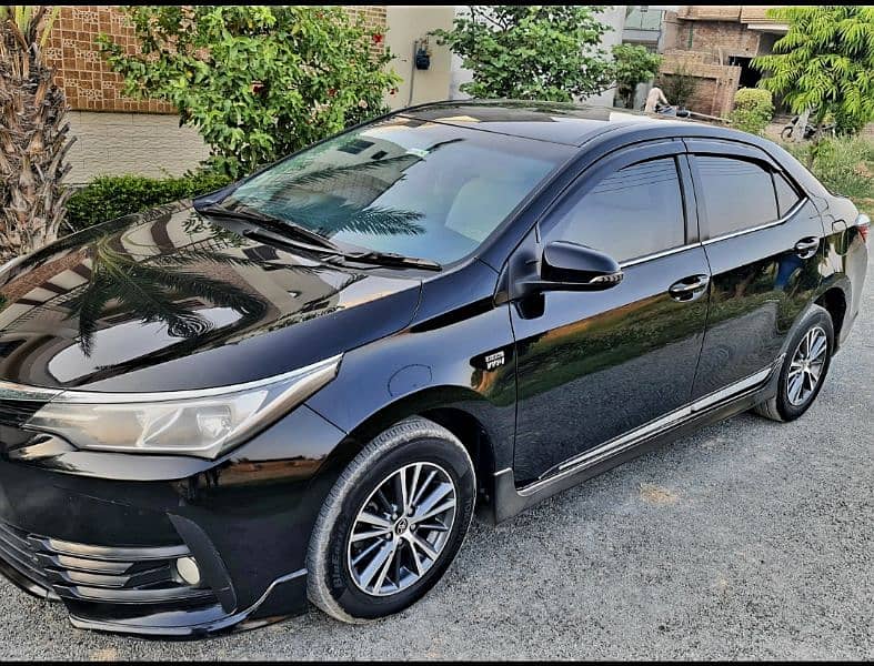 Toyota Corolla Altis 2015 16