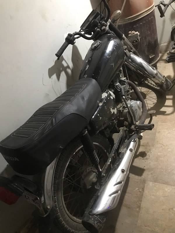 CG 125 (2018) Unique 1