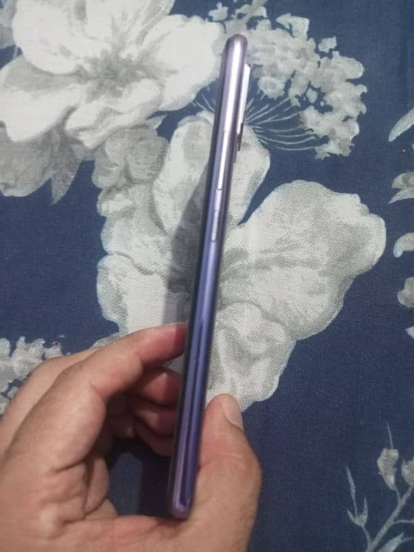 vivo V20 2