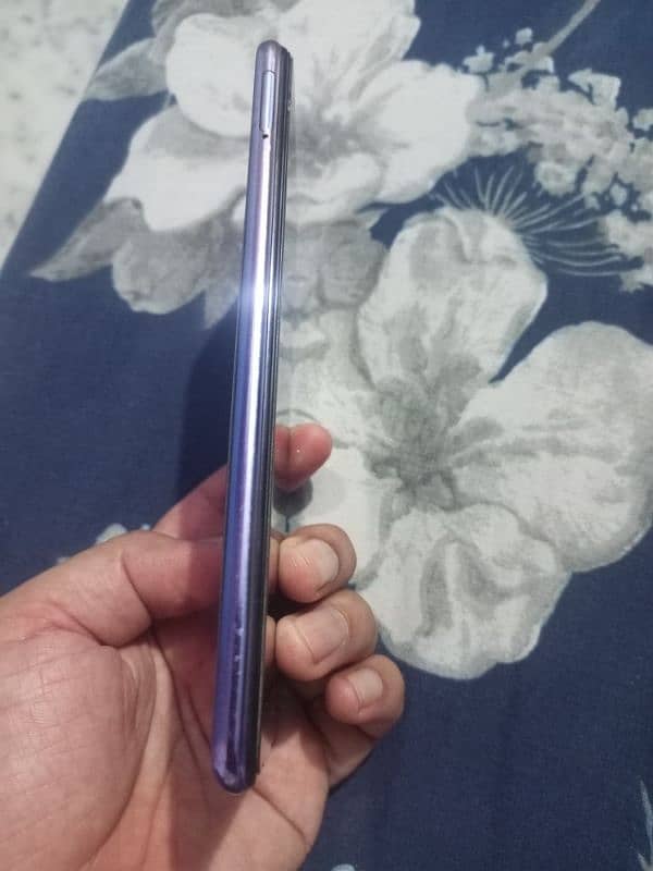 vivo V20 3