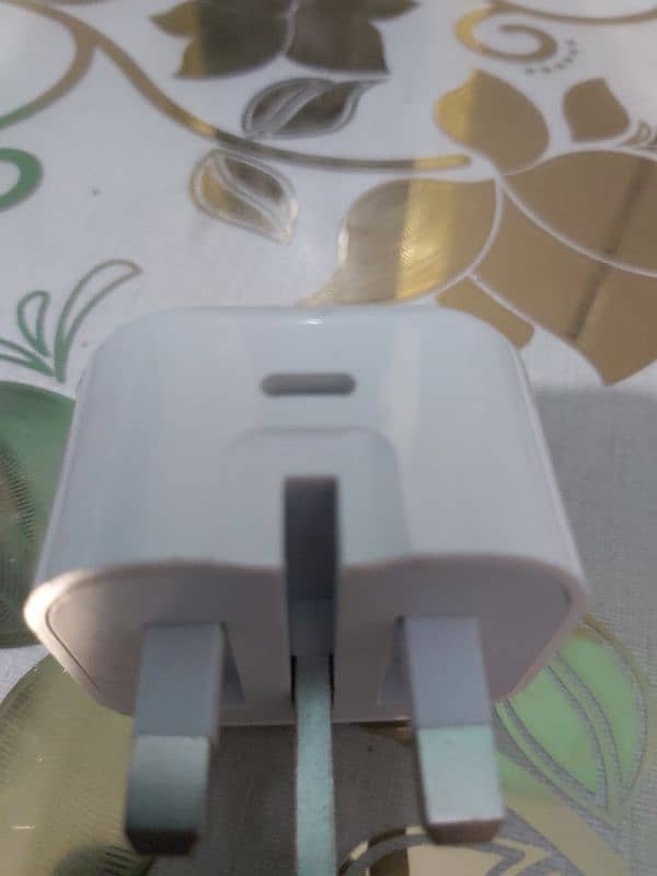 Apple charger 1