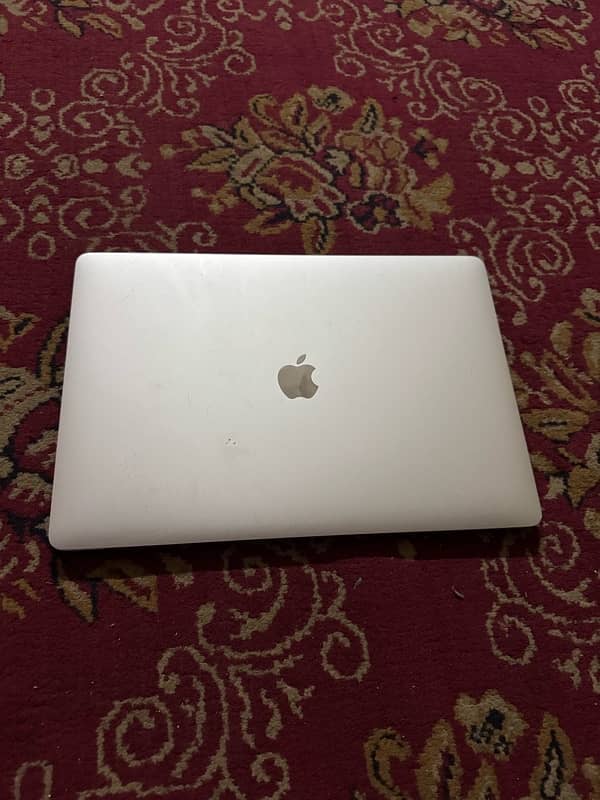 mac book pro 17 6