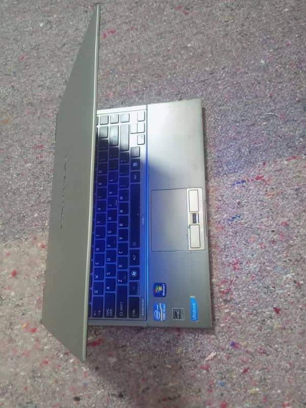 Toshiba Laptop in Used Condition 3