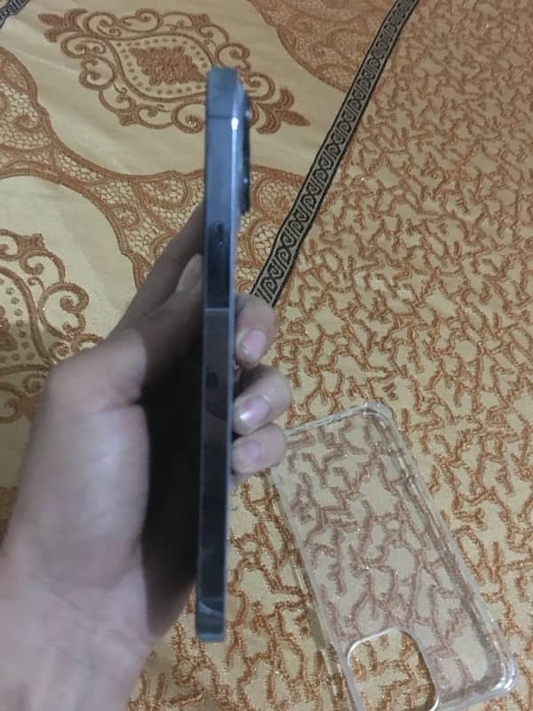 Iphone 13 pro Max Non-PTA 1