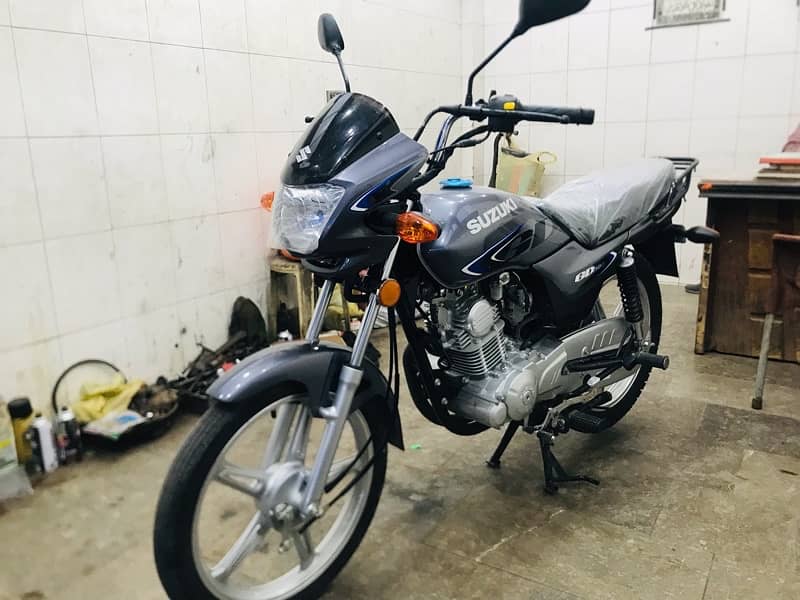 Suzuki gd 110s 24-3 1650 chali howe hai brand new hai 1