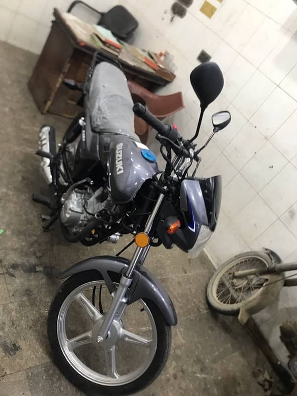 Suzuki gd 110s 24-3 1650 chali howe hai brand new hai 2