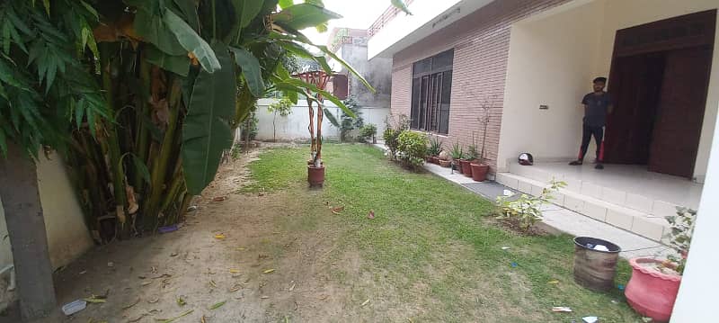 Ideal Location 1 Kanal Awesome Lower Portion with 3 Beds Available For Rent in Defence Phase 2 Block U Near LUMS 2