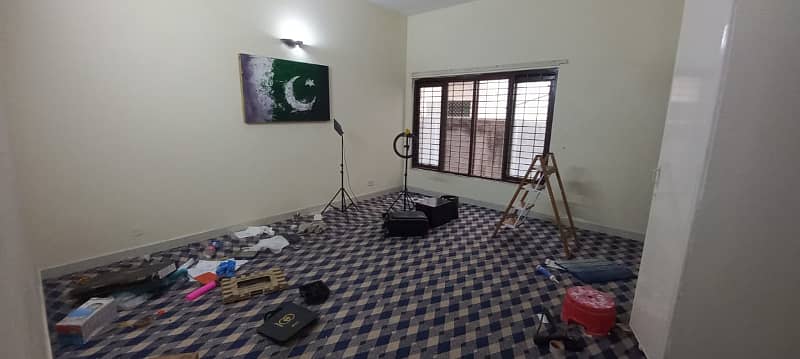 Ideal Location 1 Kanal Awesome Lower Portion with 3 Beds Available For Rent in Defence Phase 2 Block U Near LUMS 9