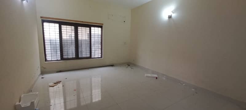 Ideal Location 1 Kanal Awesome Lower Portion with 3 Beds Available For Rent in Defence Phase 2 Block U Near LUMS 18