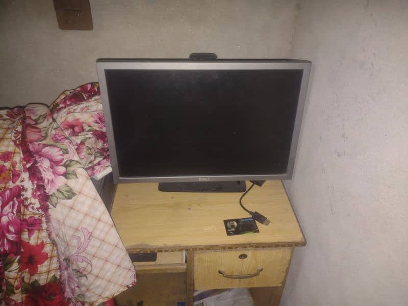 24' inches lcd for sale best for gaming and casual use huge screen 4